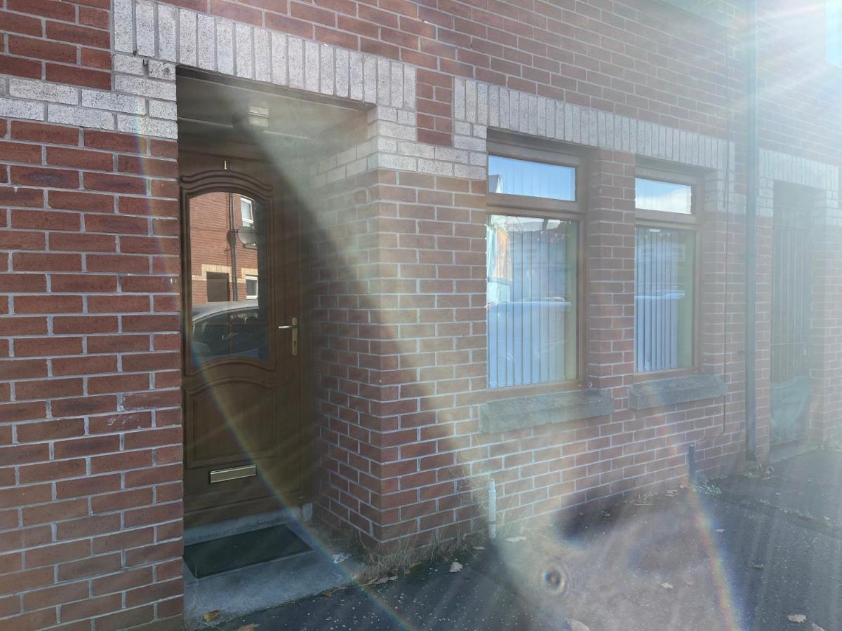 11 Parkmore Street, Ormeau Road, Belfast, Bt7 2Gt, 2 Bedroom House Exterior foto